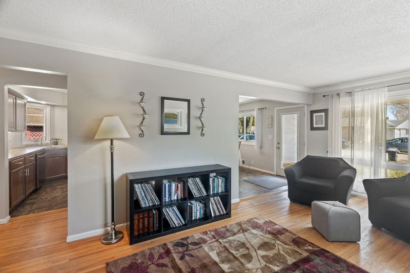 2325 Nokomis Ave, Saint Paul, MN 55119