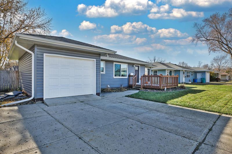 733 E Academy St, Owatonna, MN 55060