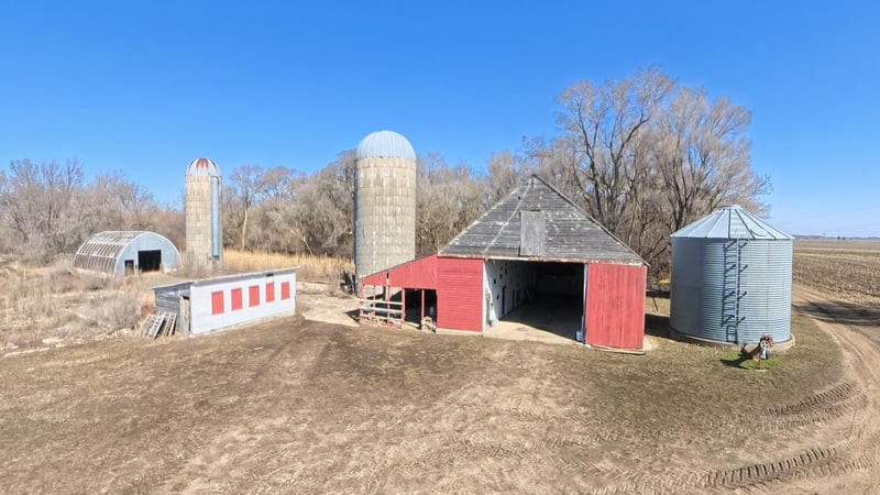 11146 230th St, Milroy, MN 56263