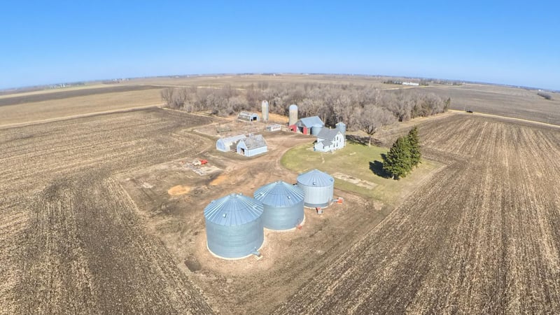 11146 230th St, Milroy, MN 56263