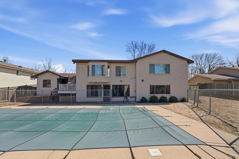 8309 Penn Ave N, Brooklyn Park, MN 55444