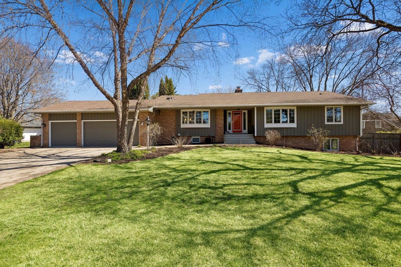 7015 Lanham Ln, Edina, MN 55439