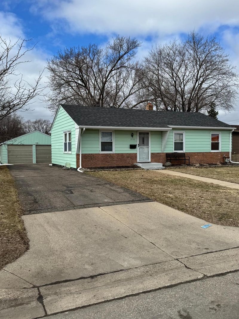 1135 Bidwell St, West Saint Paul, MN 55118