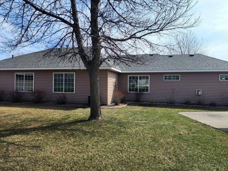 2508 7th Ave SE, Willmar, MN 56201