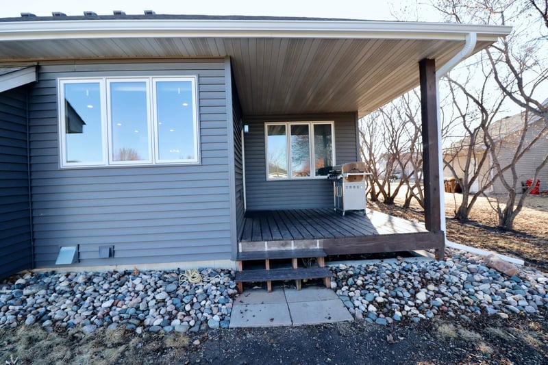 211 8th Ave NW, New Prague, MN 56071