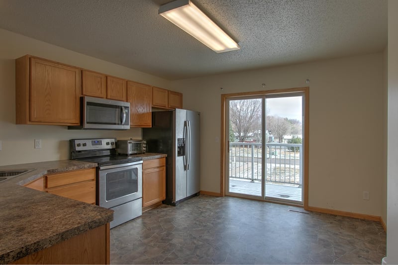 142 19th Ave SE, Cambridge, MN 55008