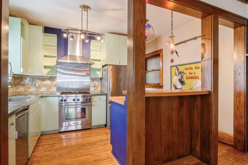 2545 Bryant Ave S #1, Minneapolis, MN 55405