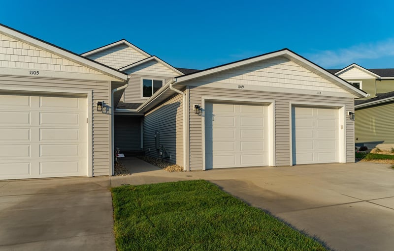 1109 Century Village Ln NE, Rochester, MN 55906