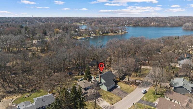 51 Choctaw Cir, Chanhassen, MN 55317