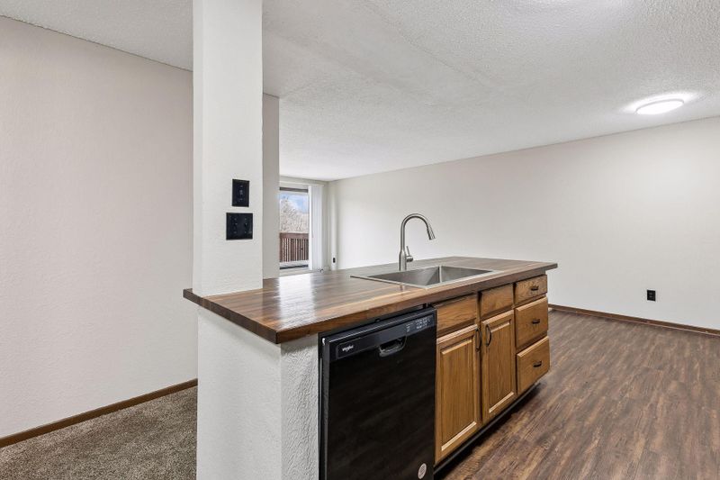 14620 Garrett Ave #304, Apple Valley, MN 55124