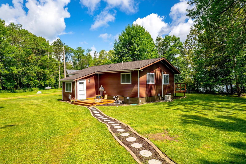 36977 N Shoreland Rd, Sturgeon Lake, MN 55783