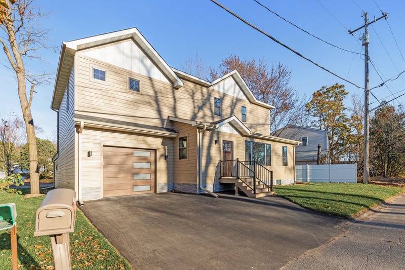 2308 Shadywood Rd, Orono, MN 55391