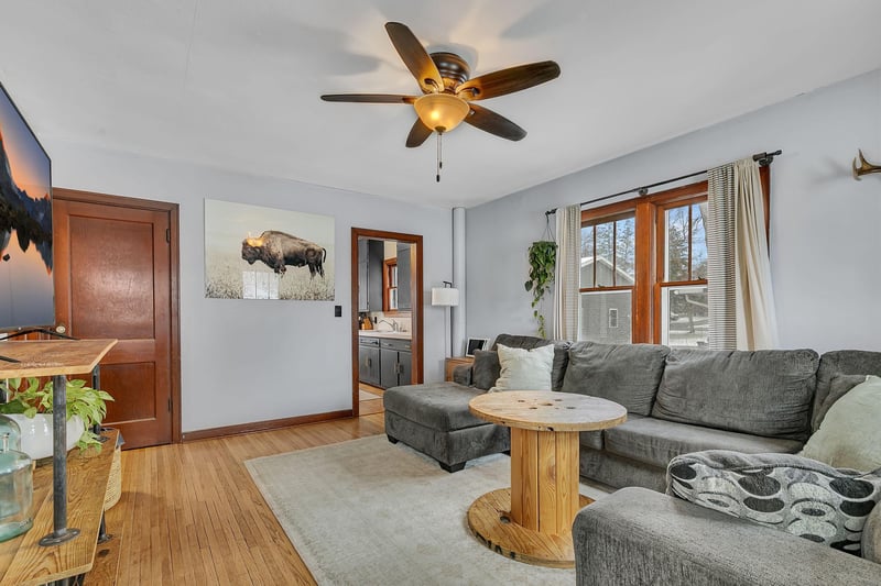 226 4th St E, Rockville, MN 56369