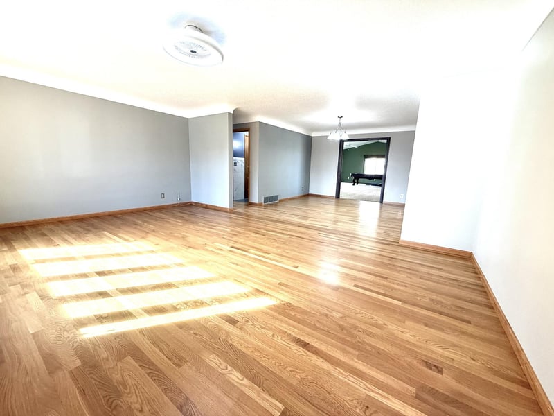 127 4th St NW, Clara City, MN 56222