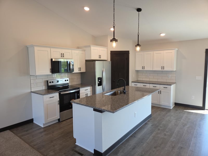 805 11th St SE, Waseca, MN 56093