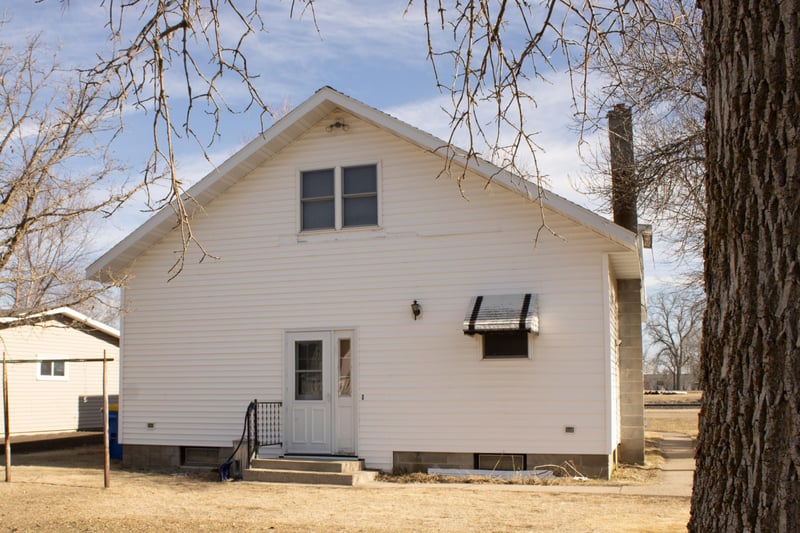 406 Balmoral Ave, Henning, MN 56551
