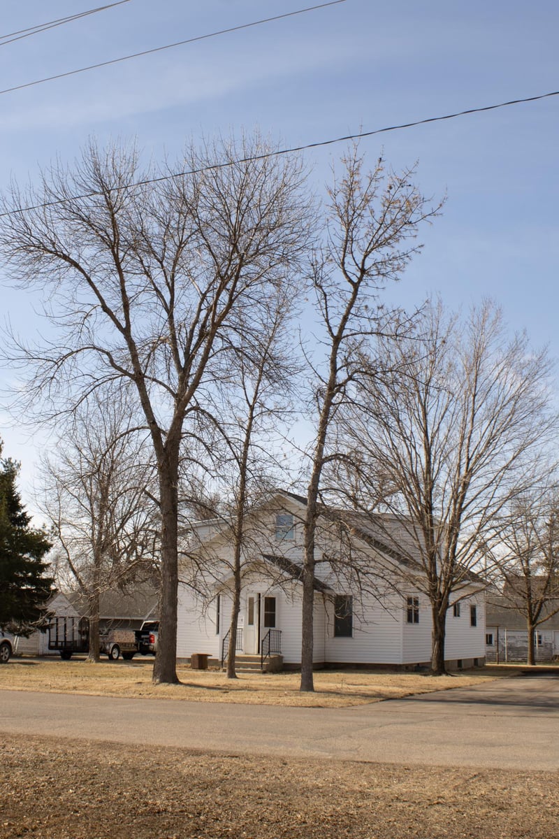 406 Balmoral Ave, Henning, MN 56551