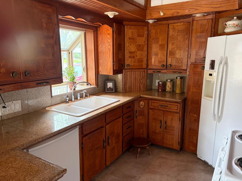 2924 Roosevelt St NE, Saint Anthony, MN 55418