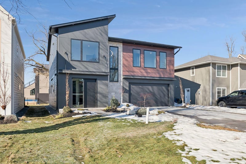 6132 Oaklawn Ave, Edina, MN 55424