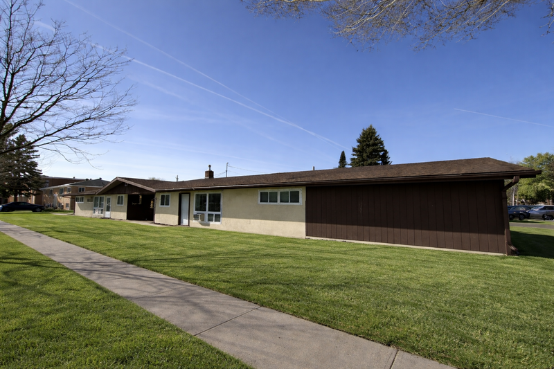 1811 9th Ave S, Moorhead, MN 56560