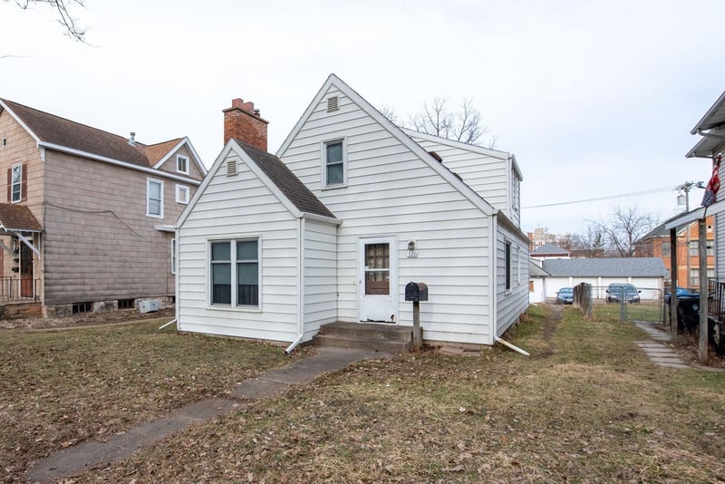 320 N 4th St, Mankato, MN 56001