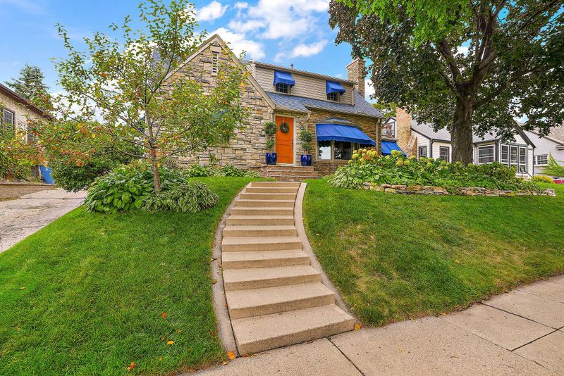 2410 E 43rd St, Minneapolis, MN 55406