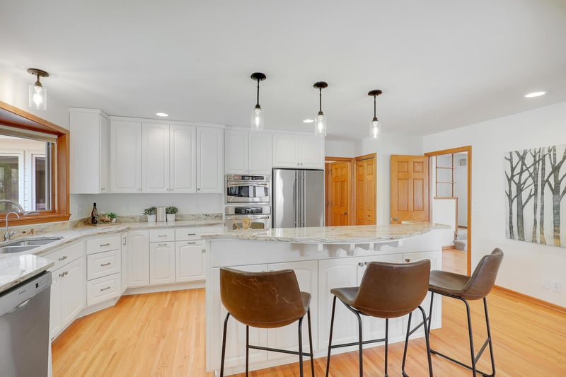 4320 Browndale Ave, Saint Louis Park, MN 55424