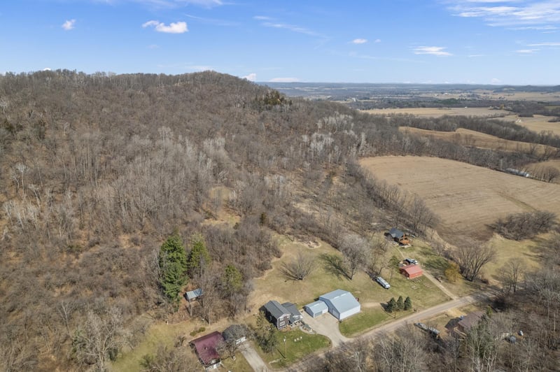 W4824 Puent Rd, La Crosse, WI 54601