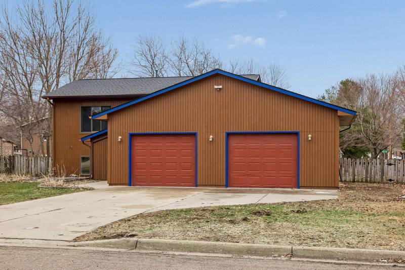 300 Aster Dr, Northfield, MN 55057