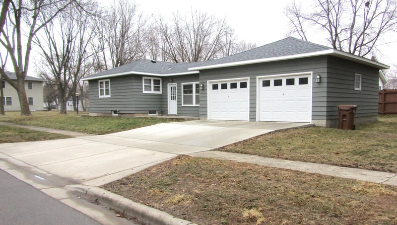 1202 N 5th St, Montevideo, MN 56265