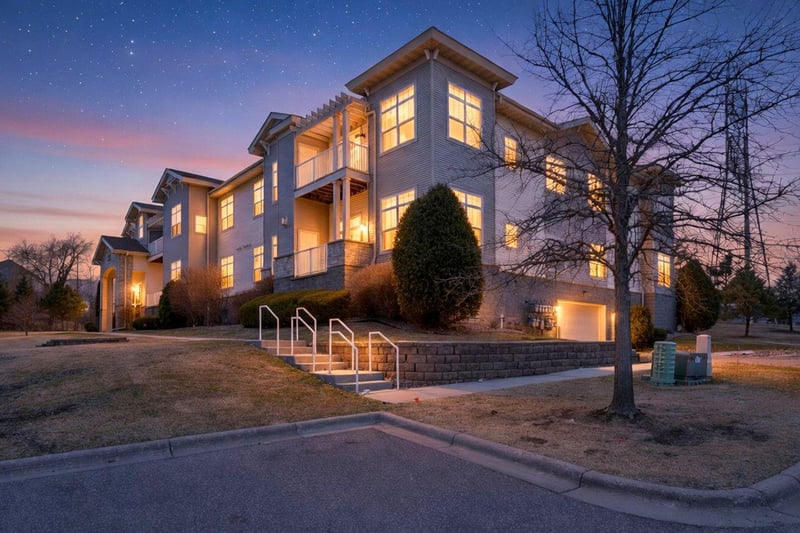 1244 County Road D E #205, Maplewood, MN 55109