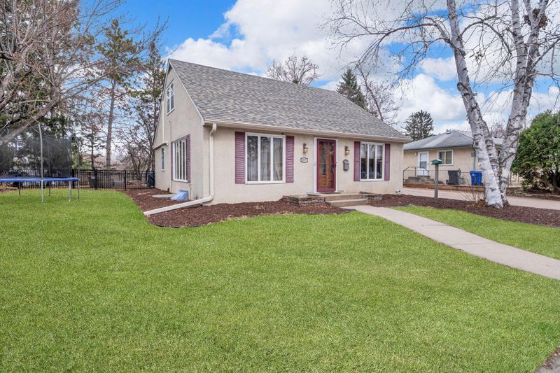477 Idaho Ave E, Saint Paul, MN 55130