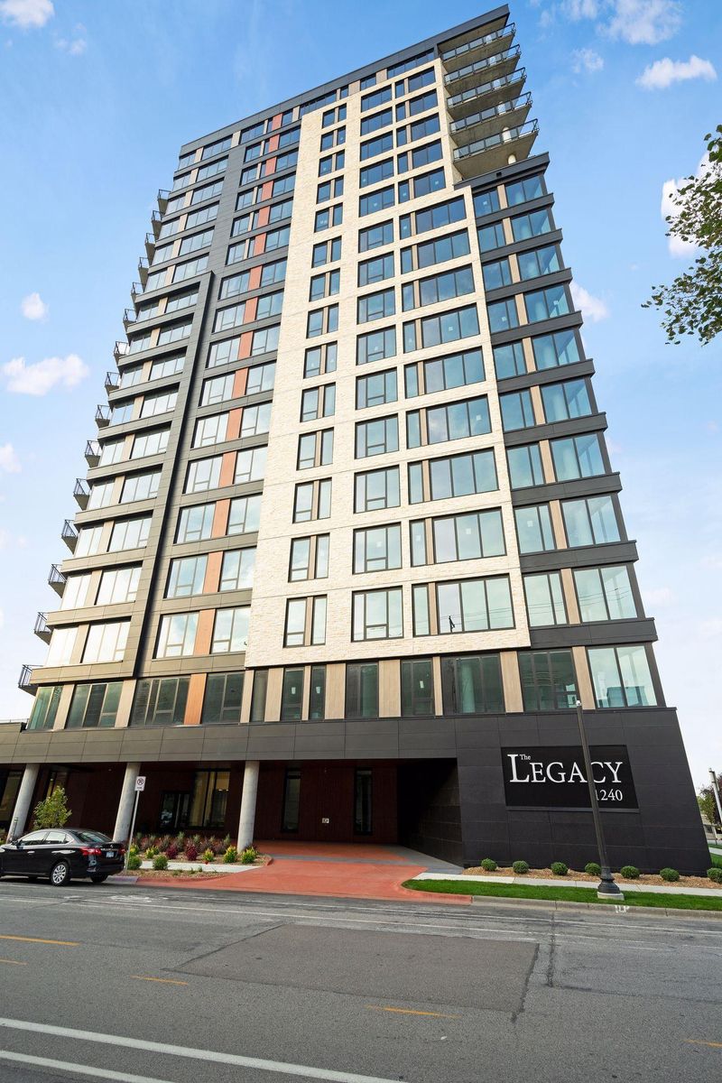 1240 S 2nd St #424, Minneapolis, MN 55415