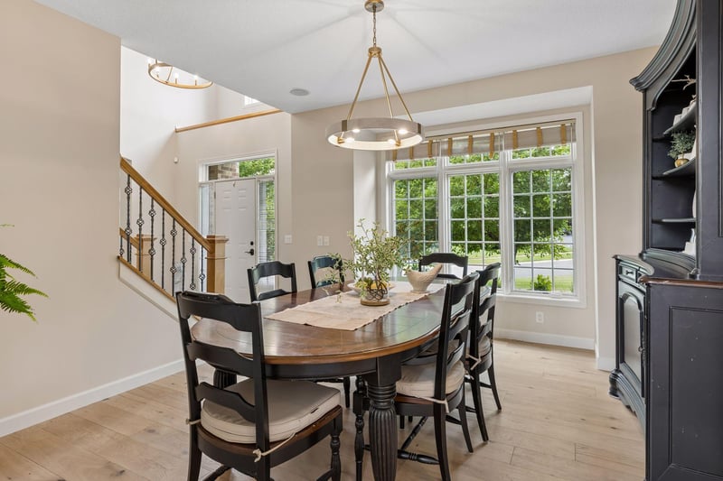 6815 Ruby Ln, Chanhassen, MN 55317