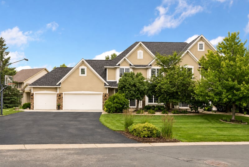6815 Ruby Ln, Chanhassen, MN 55317