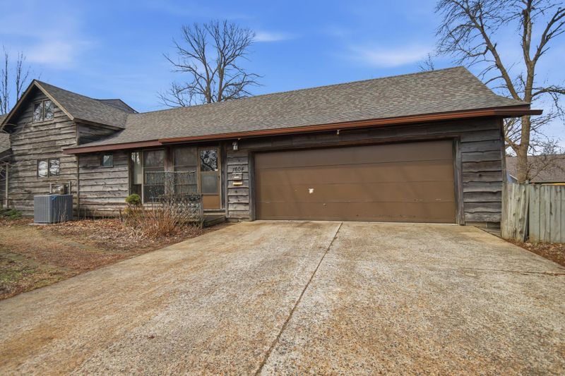 1604 N Cedar Ave, Owatonna, MN 55060