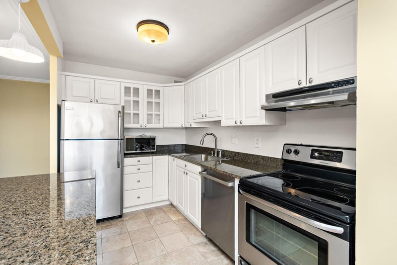 400 Groveland Ave #809, Minneapolis, MN 55403