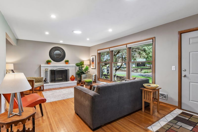 4113 Beverly Ave, Golden Valley, MN 55422