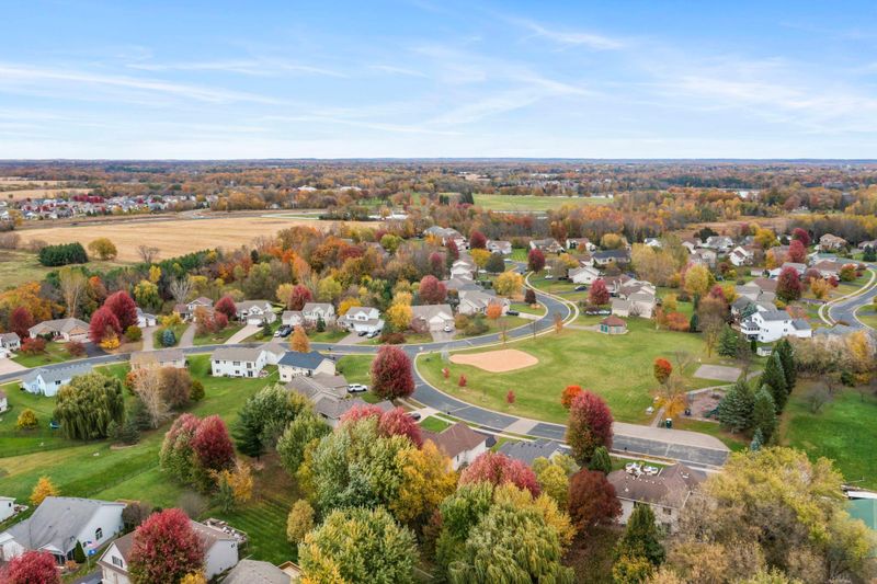 31104 Morley Dr, Lindstrom, MN 55045