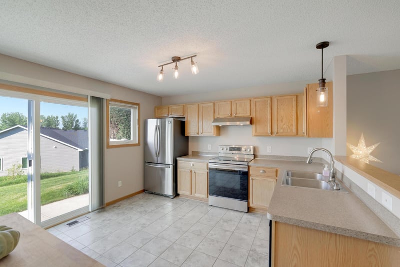 4821 Elm Dr N #4, Hugo, MN 55038
