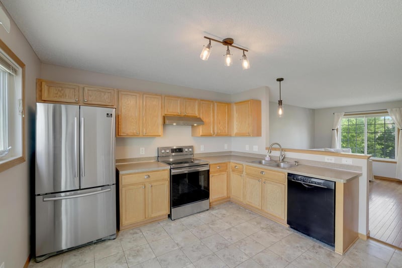 4821 Elm Dr N #4, Hugo, MN 55038