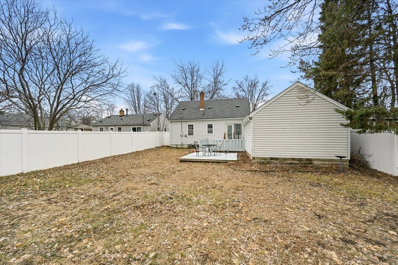 5116 Fairview Ave N, Crystal, MN 55429