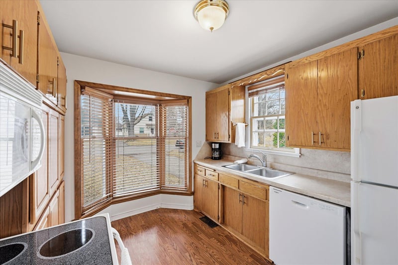 5116 Fairview Ave N, Crystal, MN 55429