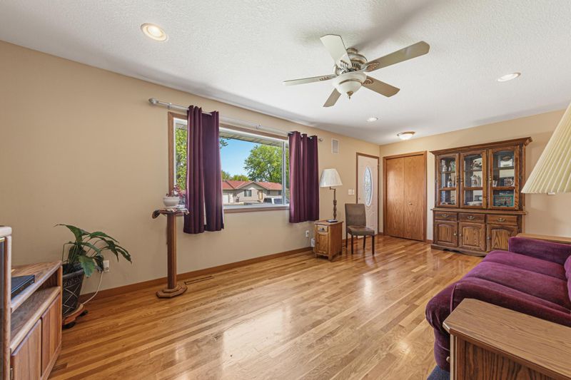 6680 Upper 167th St W, Rosemount, MN 55068