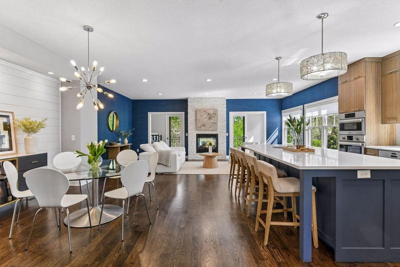 3932 W 49th St, Edina, MN 55424
