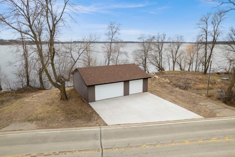 3990 Cannon Lake Trl, Faribault, MN 55021
