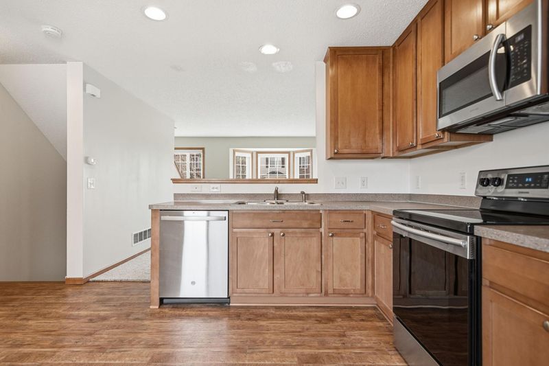 5027 Evergreen Dr N #7, Hugo, MN 55038