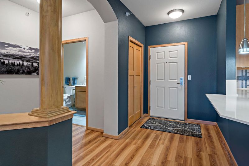 12501 Nicollet Ave #417, Burnsville, MN 55337