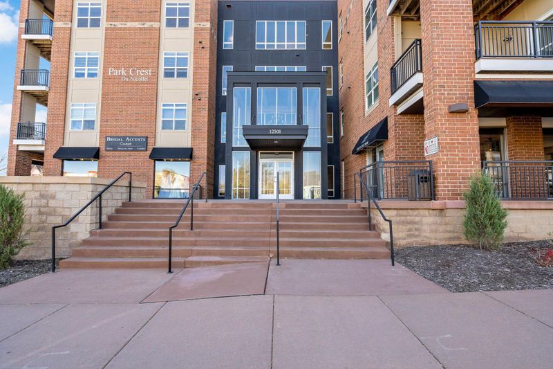12501 Nicollet Ave #417, Burnsville, MN 55337