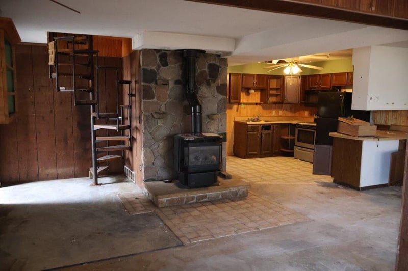 W7196 State Road 35, Bay City, WI 54723